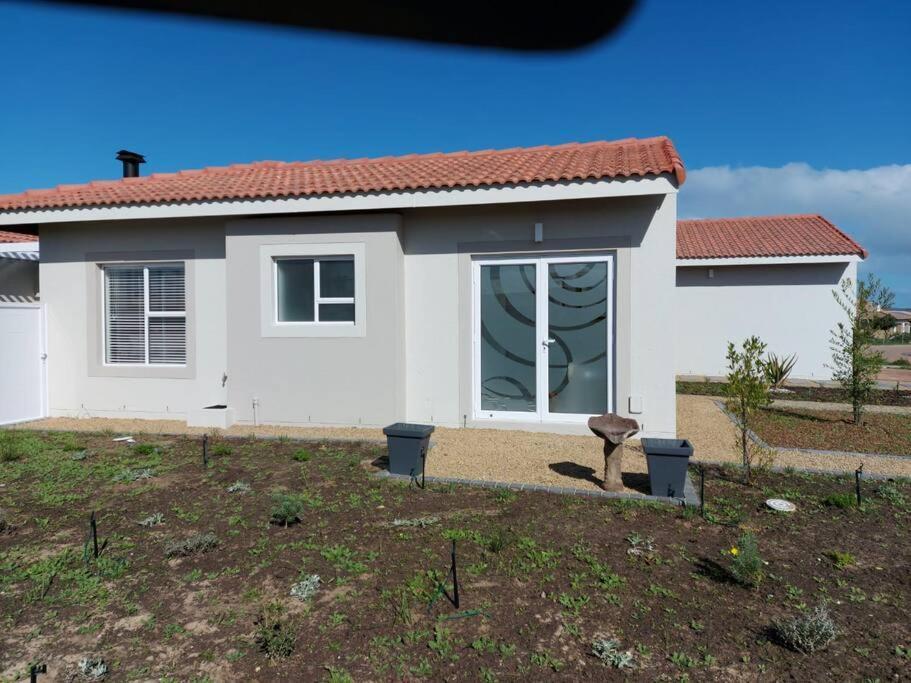 One Bedroom Unit With Kitchenette In Langebaan Country Estate - Solar Power Екстер'єр фото