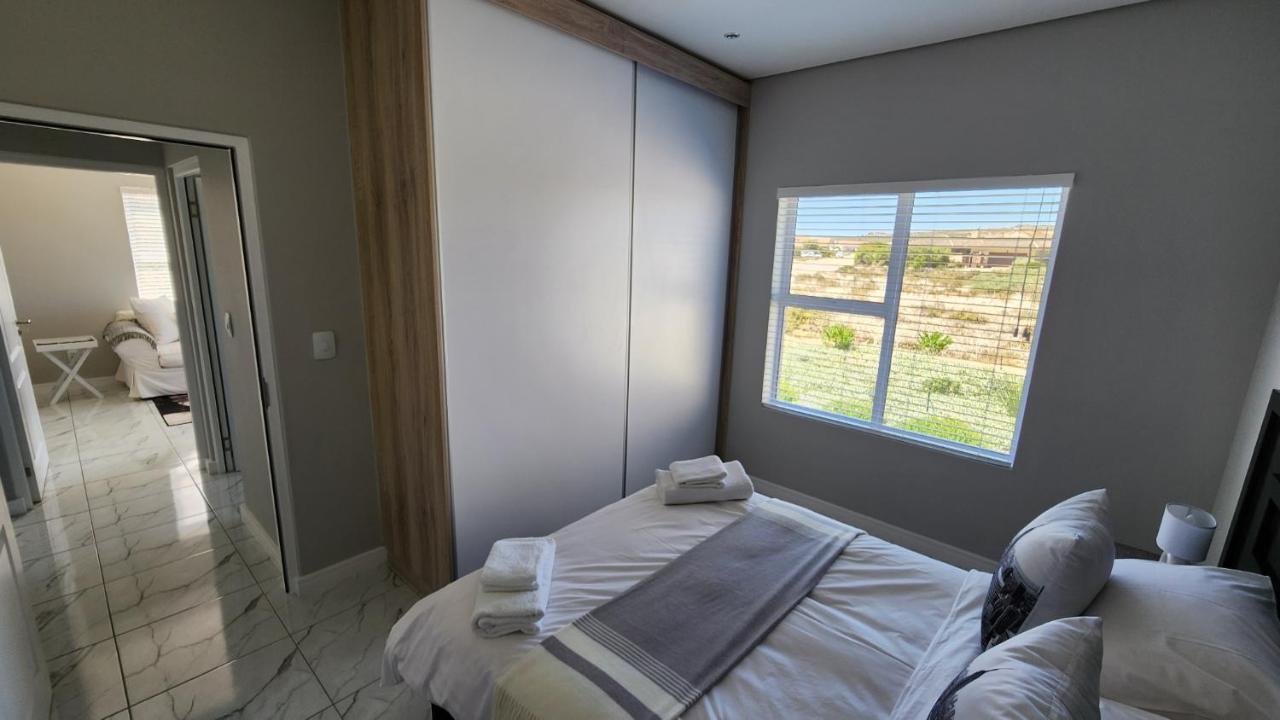 One Bedroom Unit With Kitchenette In Langebaan Country Estate - Solar Power Екстер'єр фото