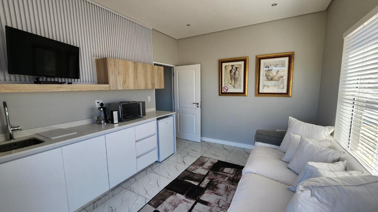 One Bedroom Unit With Kitchenette In Langebaan Country Estate - Solar Power Екстер'єр фото